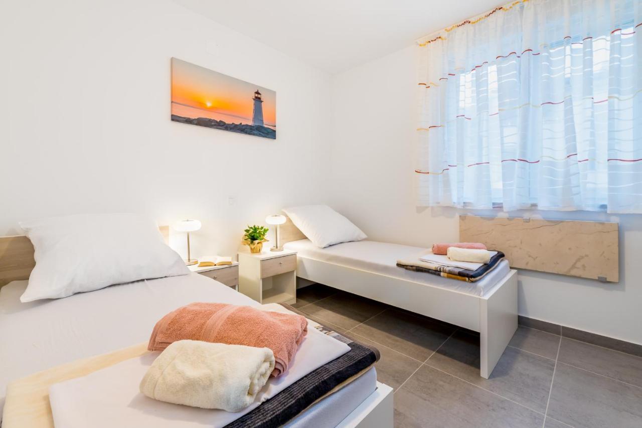 Apartment Lana バスカ エクステリア 写真